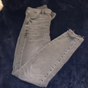 Adorable like new washed black jeans.